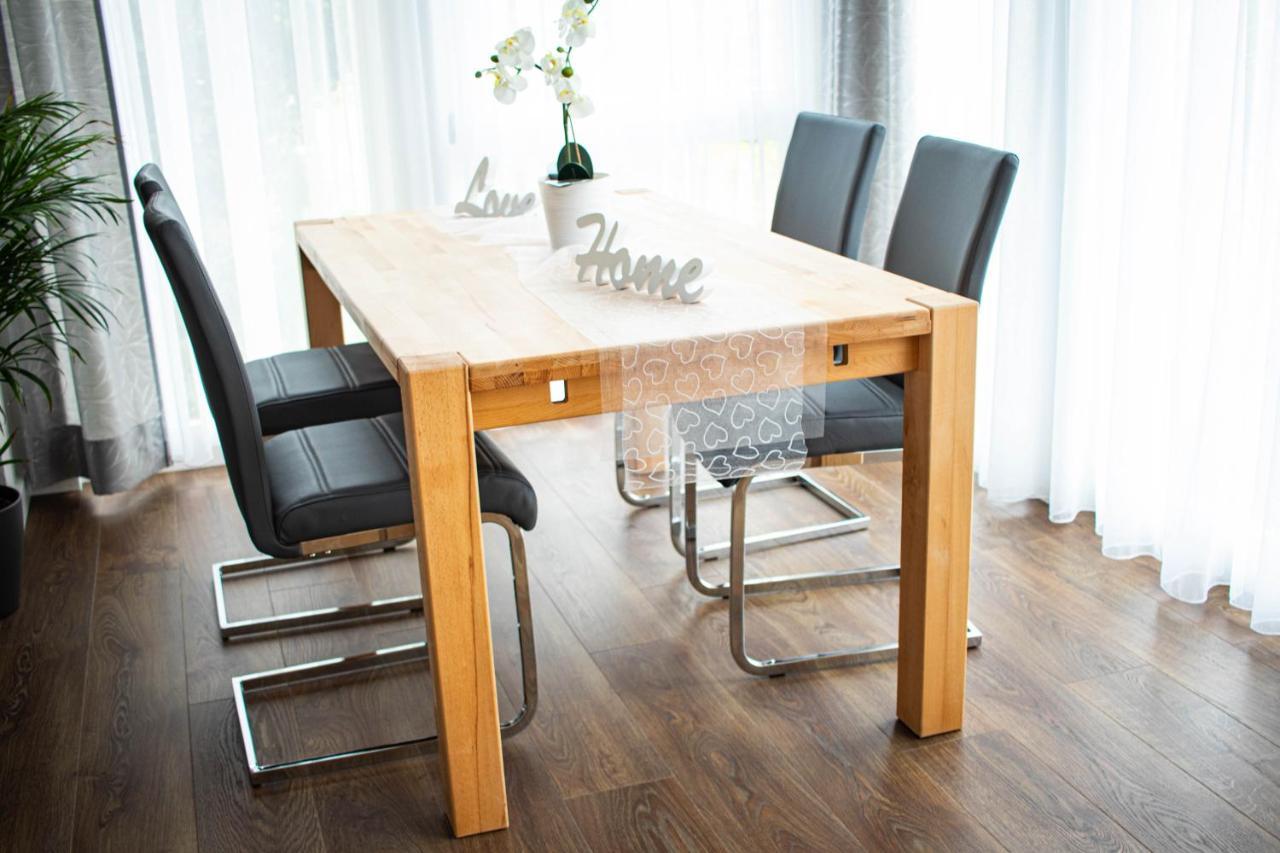 Ferienwohnung Am Schlosspark Ebersdorf  Екстер'єр фото